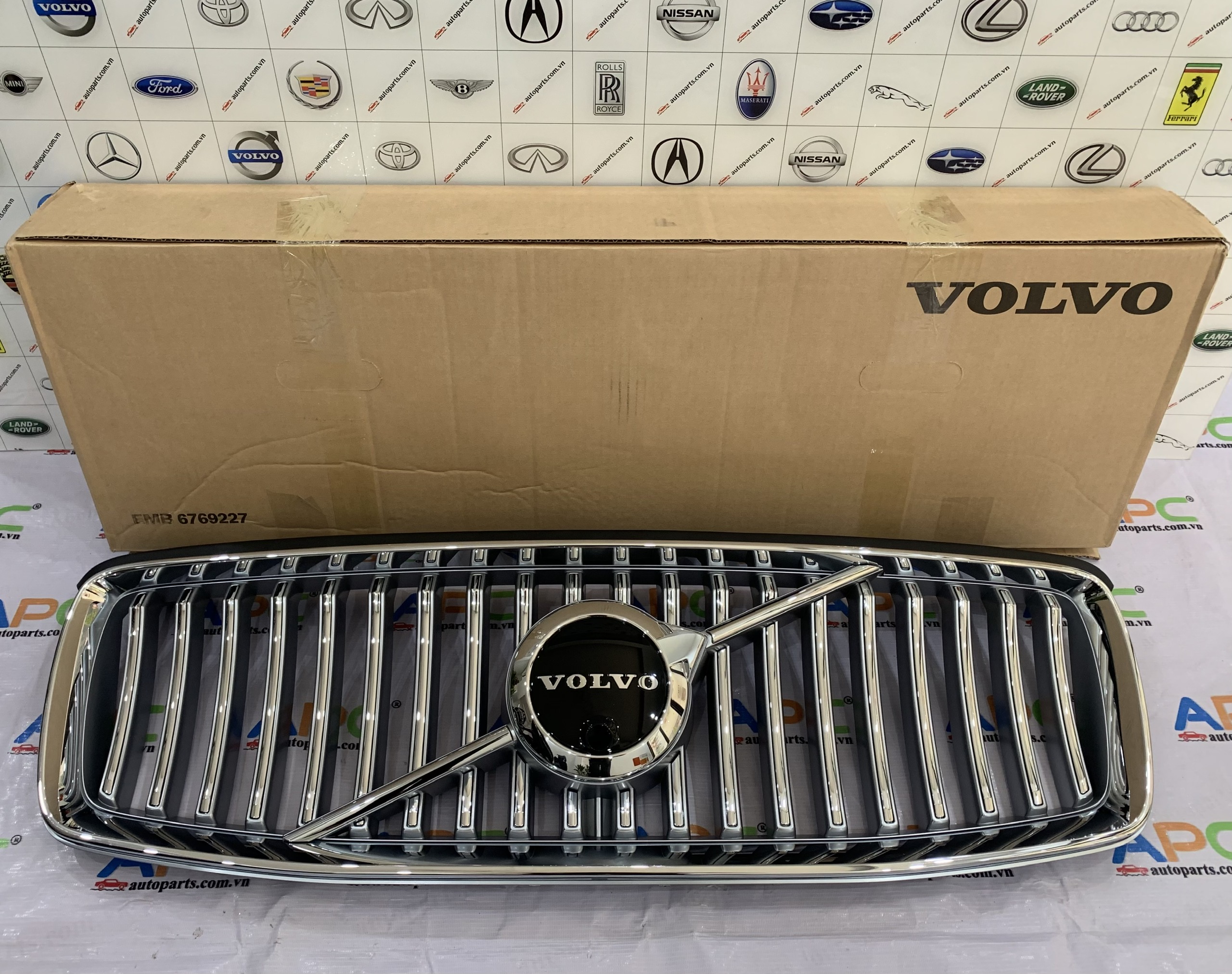 Mặt calang Volvo XC90 - 32365374
